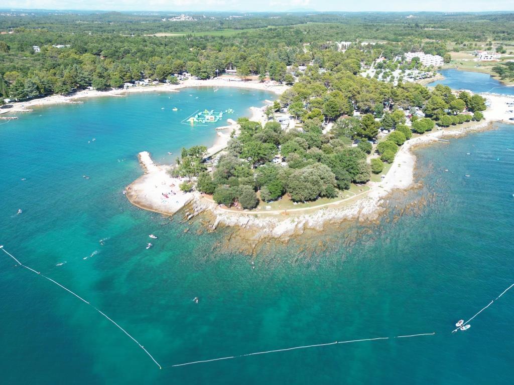 Jak wygląda plaża na Camping Valkanella